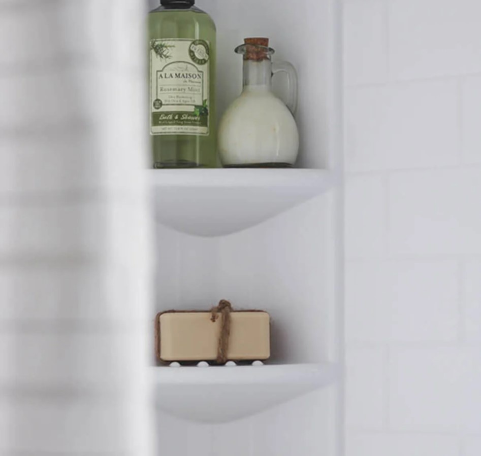 Cesta de ducha, la mejor opción para ordenar tu baño - Complementos y  accesorios de baño - Nadi Collection